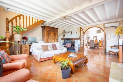 Maison traditionnelle - 150 m² - 7 pièces