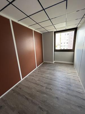 Bureau - 89 m² - 5 pièces