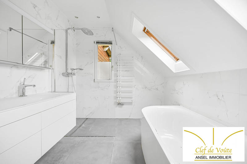 Maison - 152 m² - 6 pièces