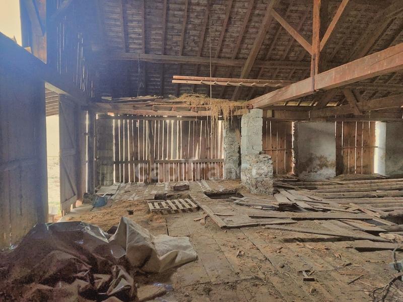 Grange - 350 m² - 3 pièces