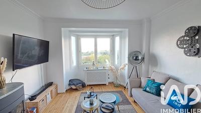 Maison de ville - 211 m² - 9 pièces