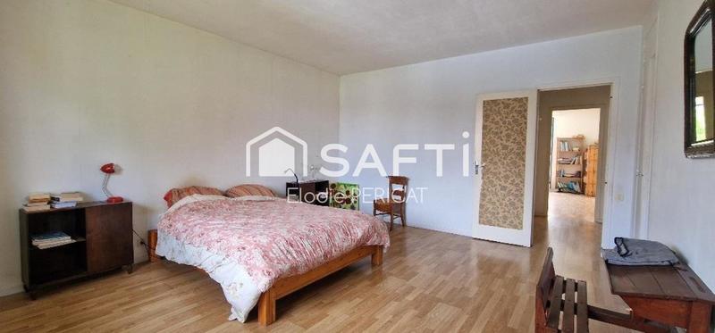 Maison - 275 m² - 7 pièces