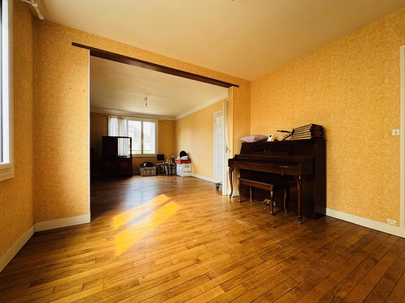 Maison traditionnelle - 138 m² - 6 pièces