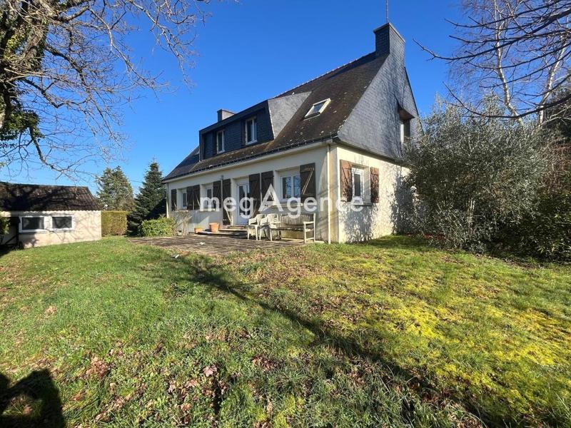 Maison traditionnelle - 153 m² - 7 pièces