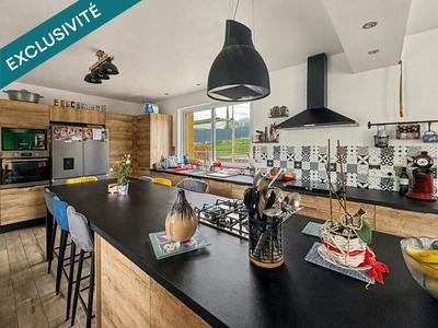 Maison - 223 m² - 8 pièces