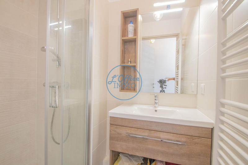 Appartement - 82 m² - 4 pièces