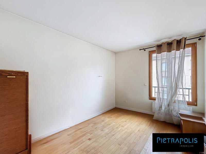 Appartement - 80 m² - 3 pièces