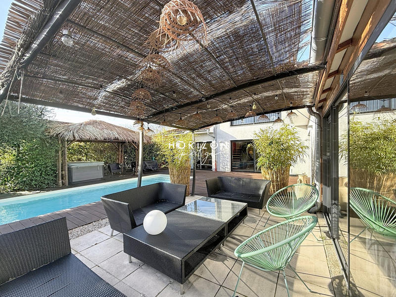 Maison contemporaine - 200 m² - 8 pièces