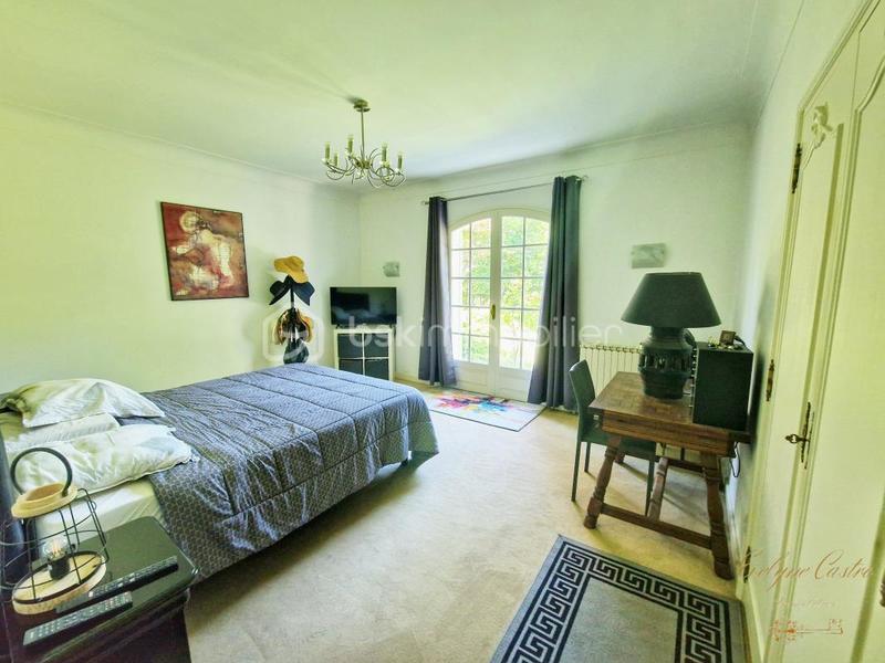 Maison - 188 m² - 6 pièces