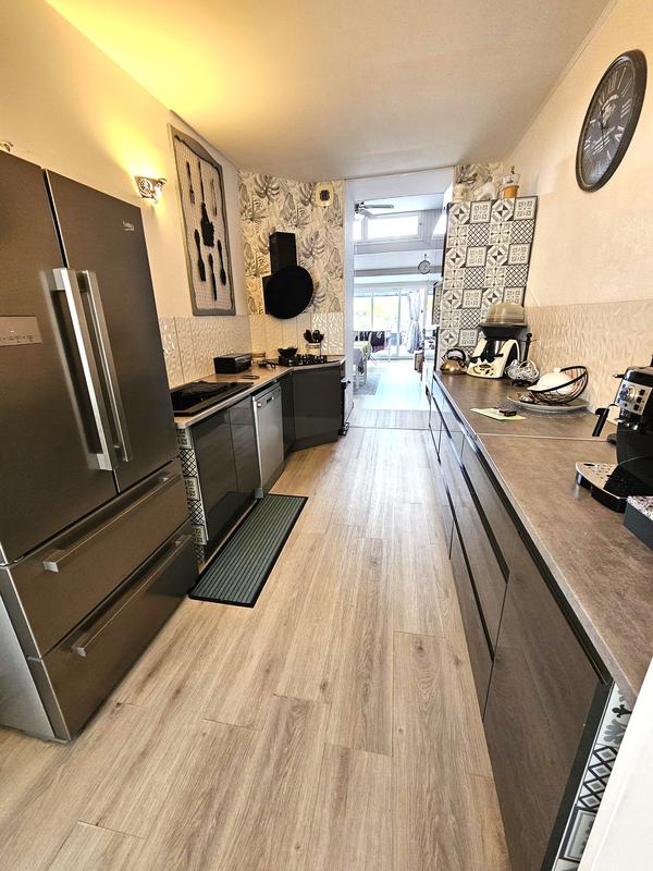 Maison - 197 m² - 7 pièces