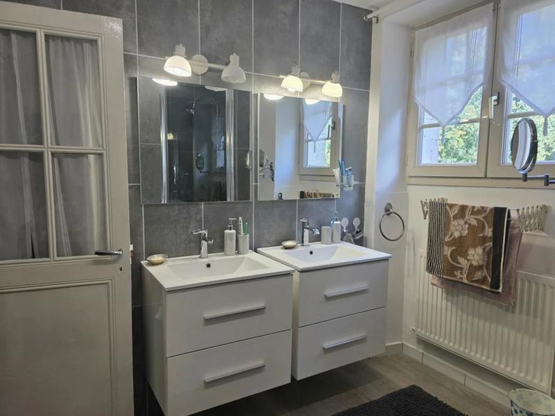 Moulin - 220 m² - 7 pièces