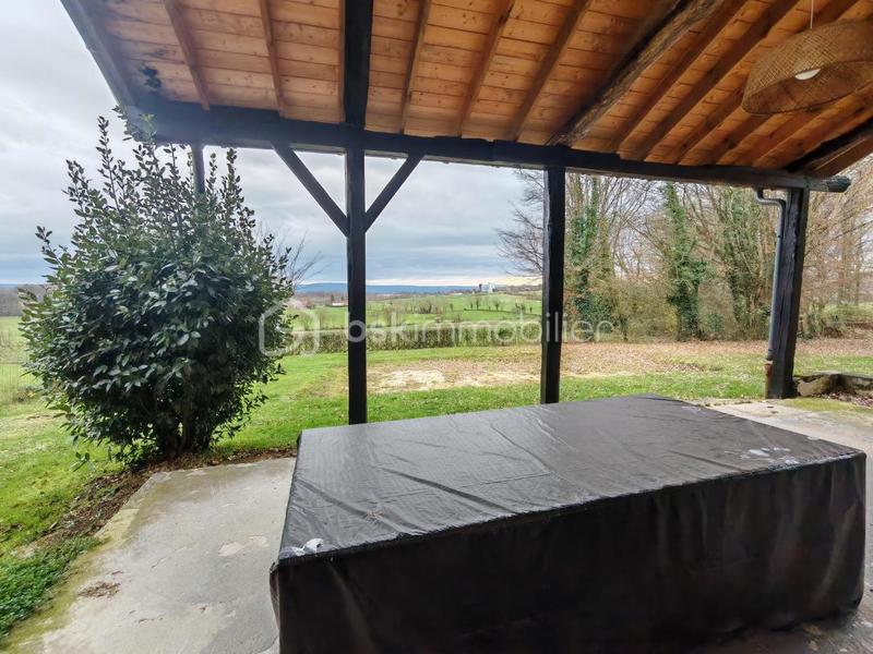 Corps de ferme - 171 m² - 8 pièces