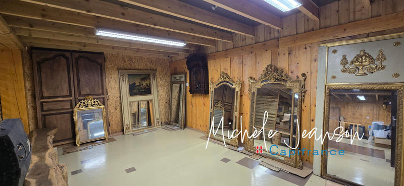 Local d'activité / Entrepôt - 213 m² - 3 pièces