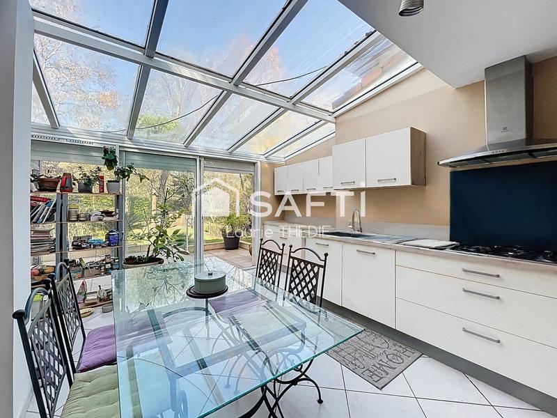 Maison - 179 m² - 6 pièces