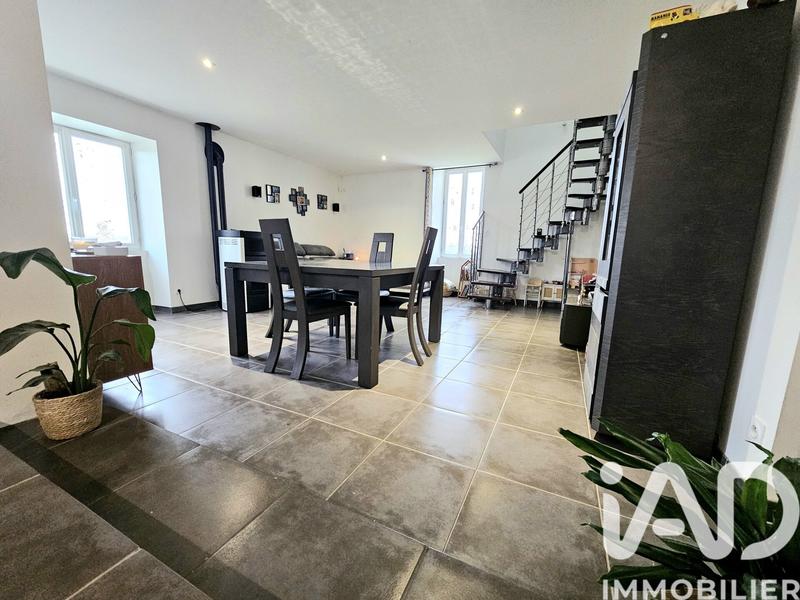 Maison - 98 m² - 6 pièces