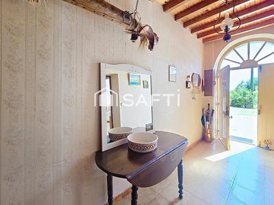 Maison - 300 m² - 6 pièces