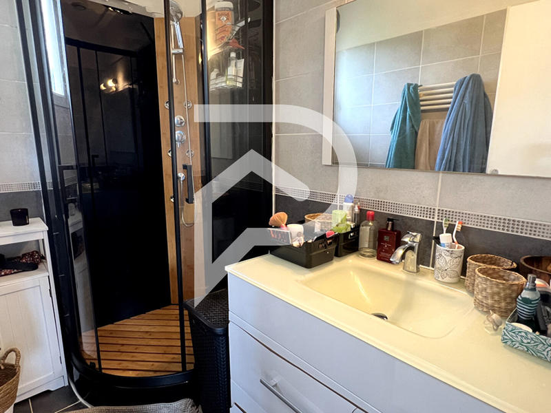 Maison - 83 m² - 4 pièces