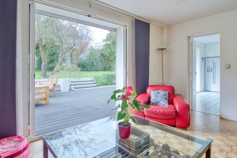 Maison - 225 m² - 8 pièces