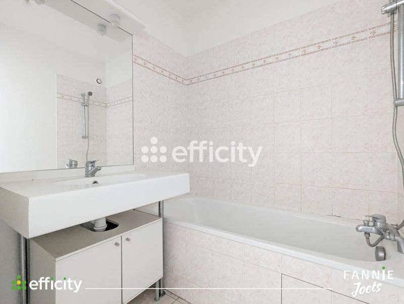 Maison - 98 m² - 5 pièces