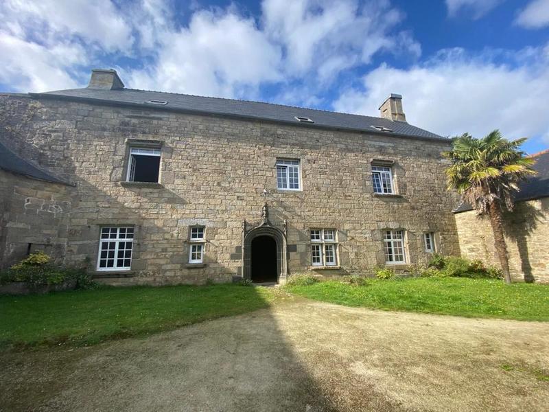 Maison - 316 m² - 9 pièces