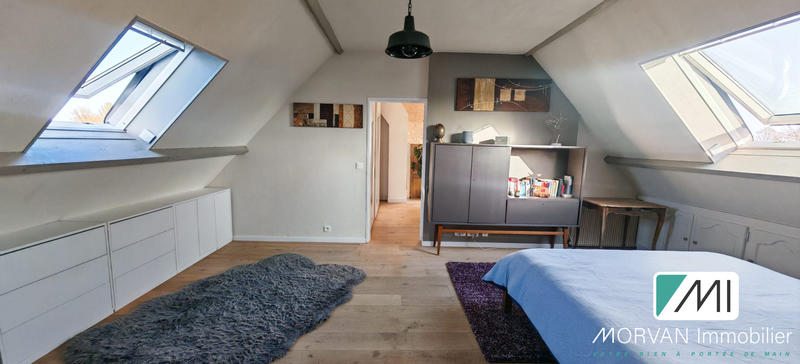 Maison - 175 m² - 9 pièces