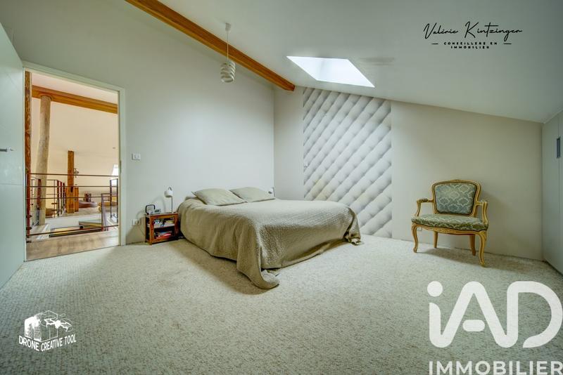 Maison - 215 m² - 9 pièces