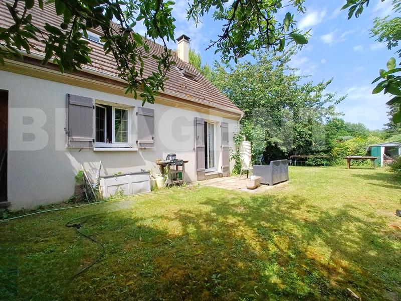 Maison - 96 m² - 4 pièces