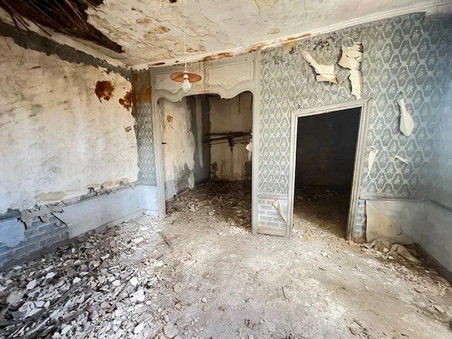 Maison de village - 300 m² - 8 pièces