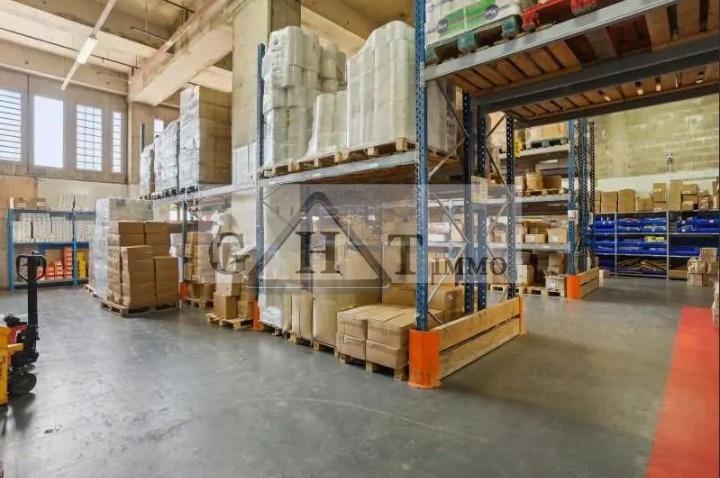 Entrepôt - 2 858 m²