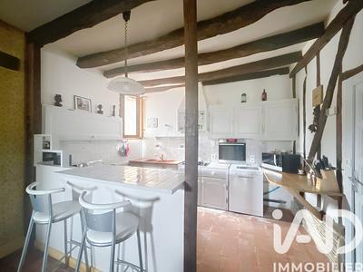 Maison - 238 m² - 7 pièces