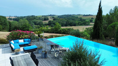 Maison - 200 m² - 6 pièces