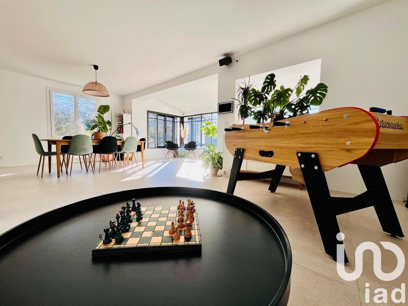 Maison - 180 m² - 7 pièces