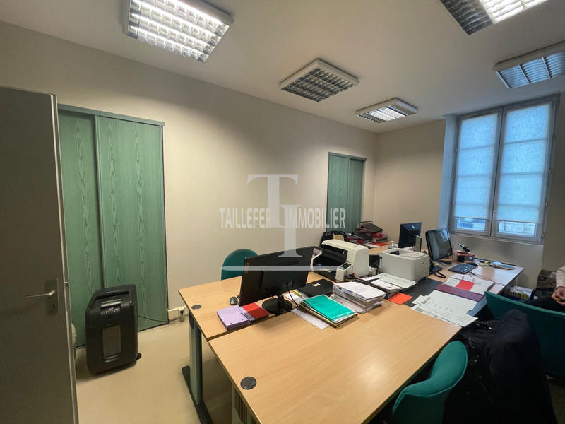 Bureau - 83 m² - 5 pièces