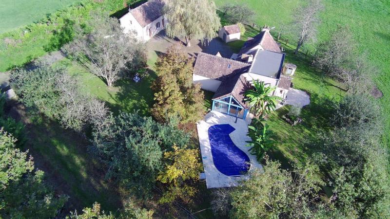 Propriété - 263 m² - 11 pièces