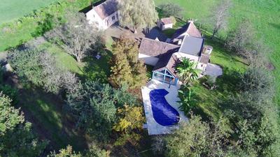 Propriété - 263 m² - 11 pièces