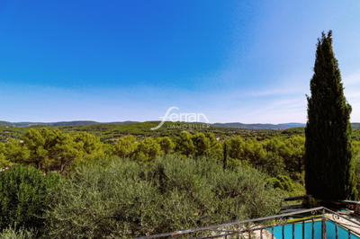 Maison - 206 m² - 6 pièces