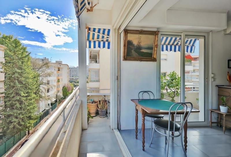 Appartement - 80 m² - 3 pièces