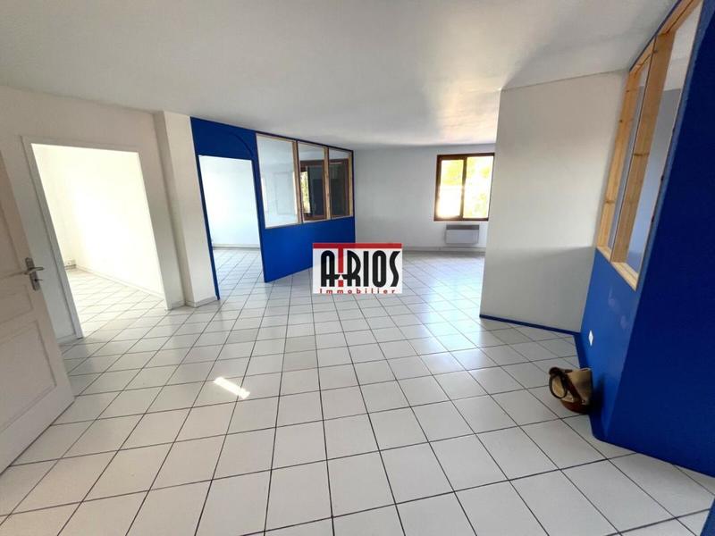 Bureau - 104 m² - 3 pièces