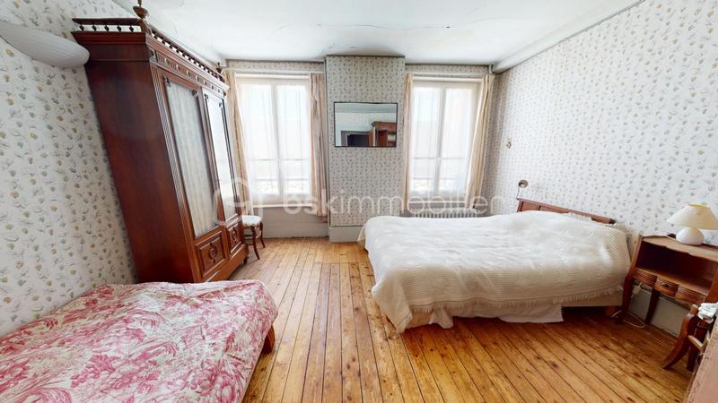 Demeure - 196 m² - 7 pièces