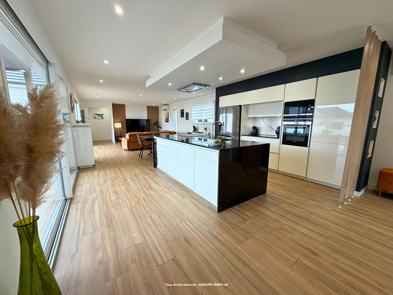 Maison - 147 m² - 6 pièces