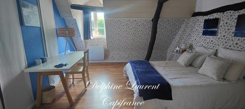 Maison traditionnelle - 232 m² - 7 pièces