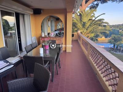 Villa - 178 m² - 8 pièces