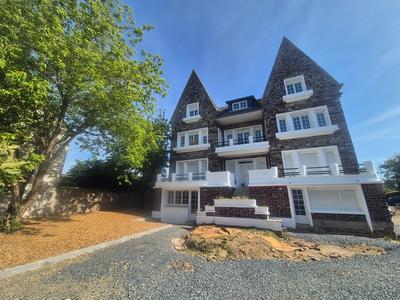 Appartement - 100 m² - 5 pièces