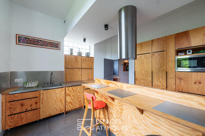 Maison - 382 m² - 10 pièces