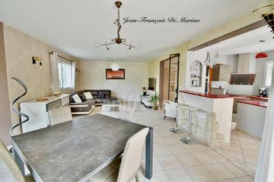 Maison - 130 m² - 5 pièces