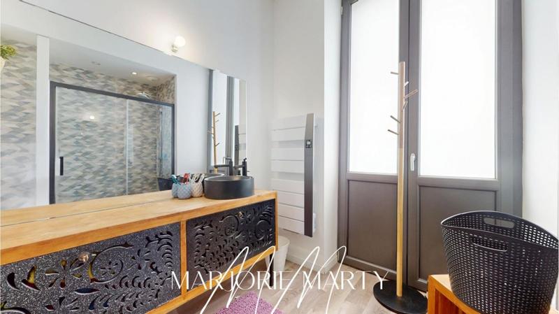 Maison - 269 m² - 9 pièces