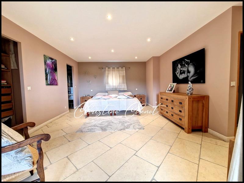 Maison - 174 m² - 5 pièces