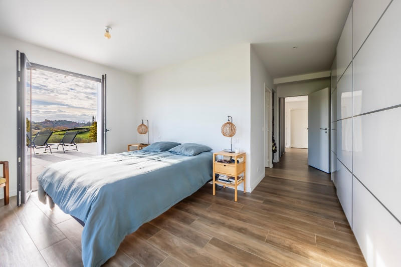 Maison - 198 m² - 8 pièces