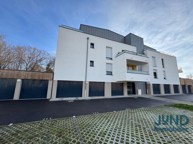 Appartement - 80 m² - 4 pièces