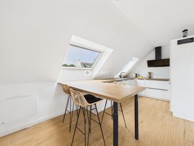 Appartement - 80 m² - 6 pièces